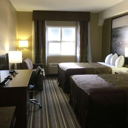 Super 8 By Wyndham Hardisty Hotel Luaran gambar